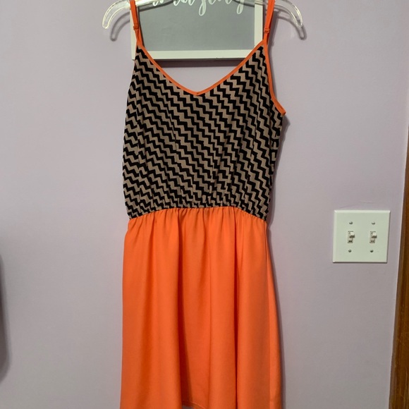 Coral Flowey Dress - Picture 6 of 8